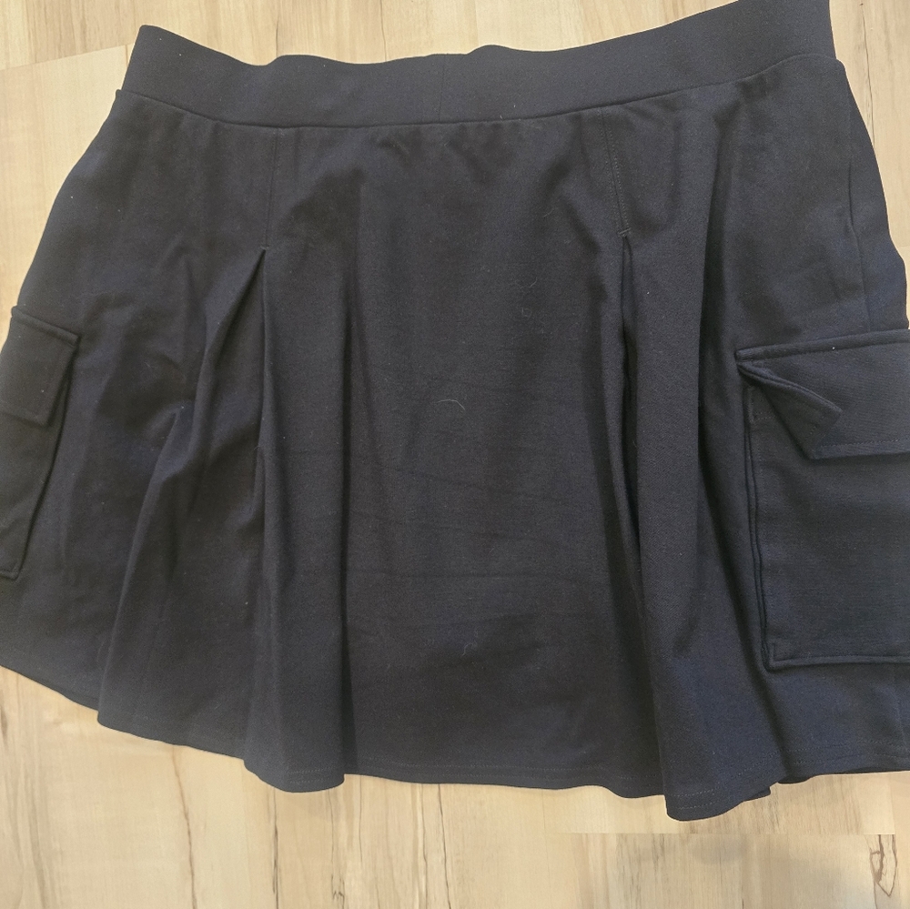 NWT American Eagle Black Pleated Mini Skort